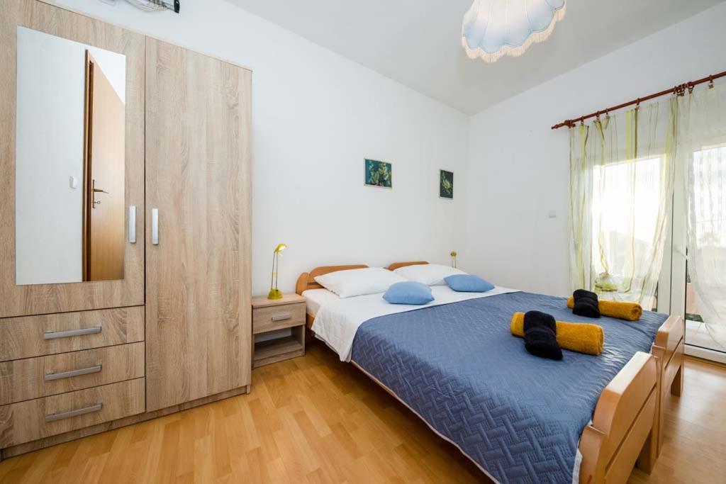 Apartmani Luka Banjol Екстериор снимка