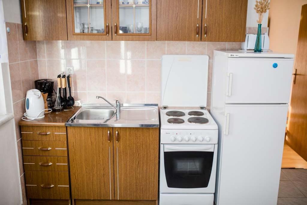 Apartmani Luka Banjol Екстериор снимка