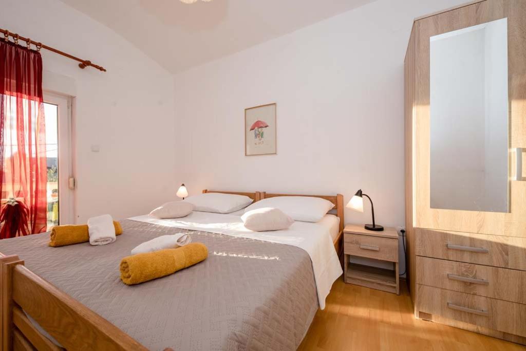 Apartmani Luka Banjol Екстериор снимка