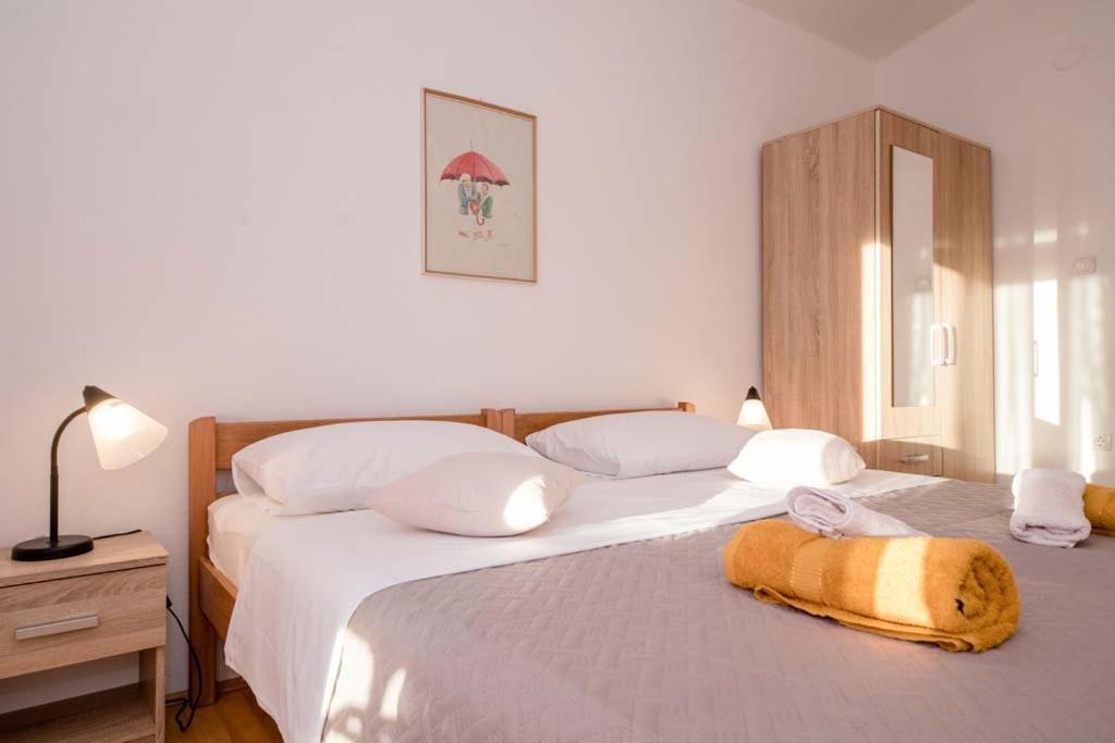 Apartmani Luka Banjol Екстериор снимка