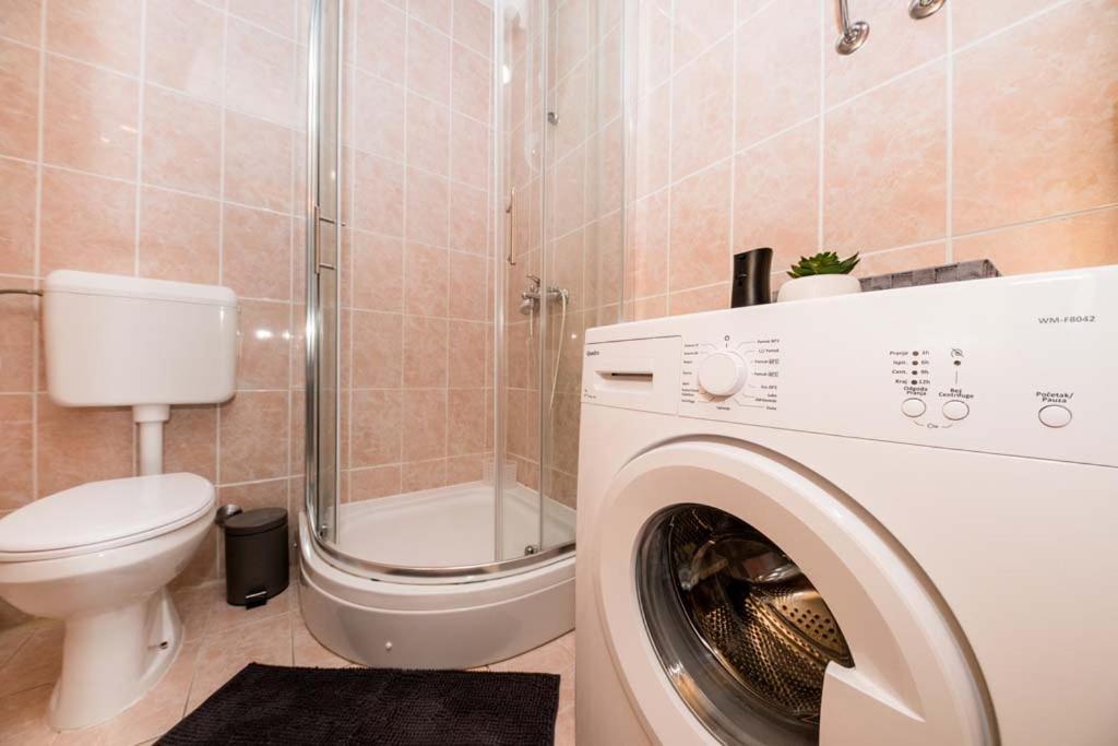 Apartmani Luka Banjol Екстериор снимка