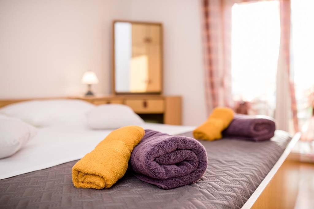 Apartmani Luka Banjol Екстериор снимка