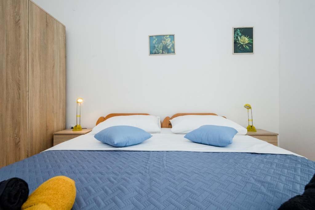 Apartmani Luka Banjol Екстериор снимка