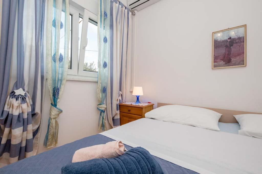 Apartmani Luka Banjol Екстериор снимка