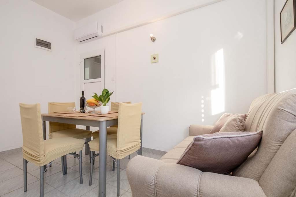 Apartmani Luka Banjol Екстериор снимка