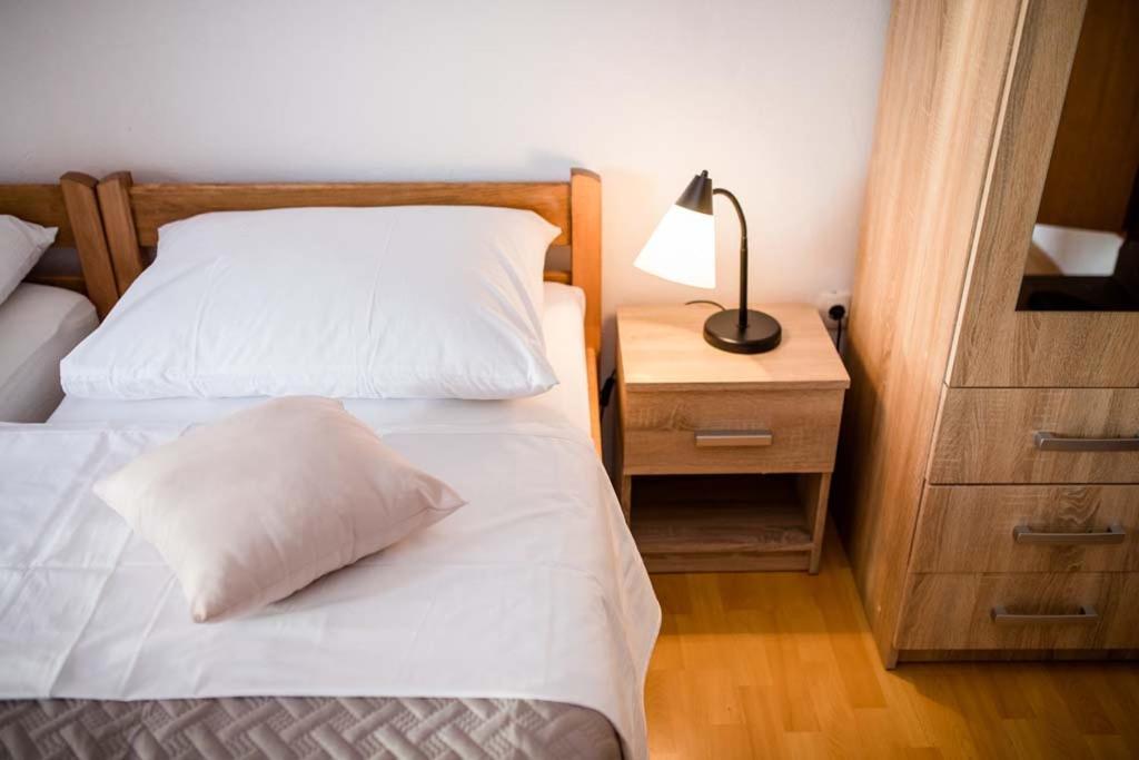 Apartmani Luka Banjol Екстериор снимка